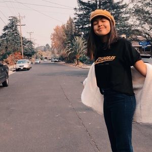 Meet your Posher, Luna